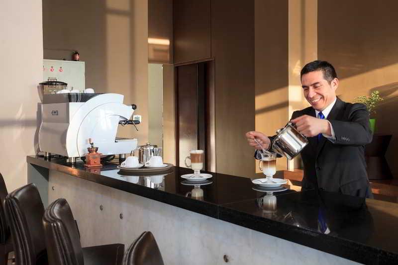 Courtyard By Marriott Santiago Airport Hotell Eksteriør bilde