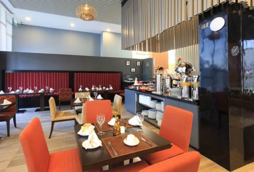 Courtyard By Marriott Santiago Airport Hotell Eksteriør bilde