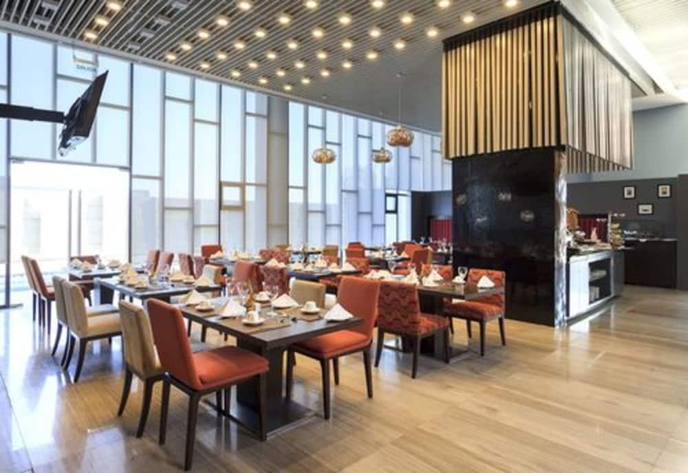 Courtyard By Marriott Santiago Airport Hotell Eksteriør bilde