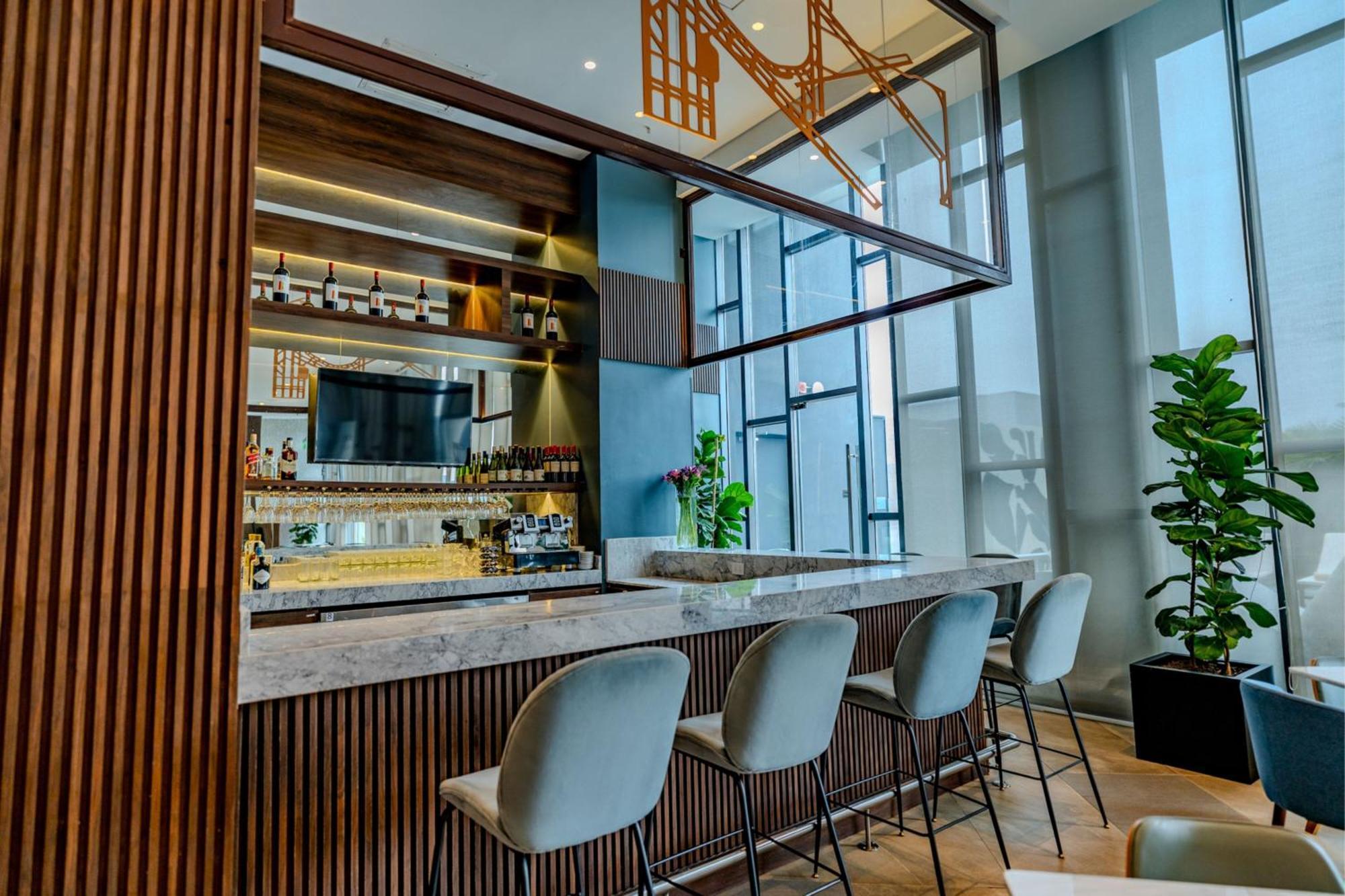 Courtyard By Marriott Santiago Airport Hotell Eksteriør bilde
